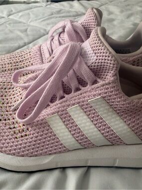 adidas Women's Athletic Shoes Light Pink